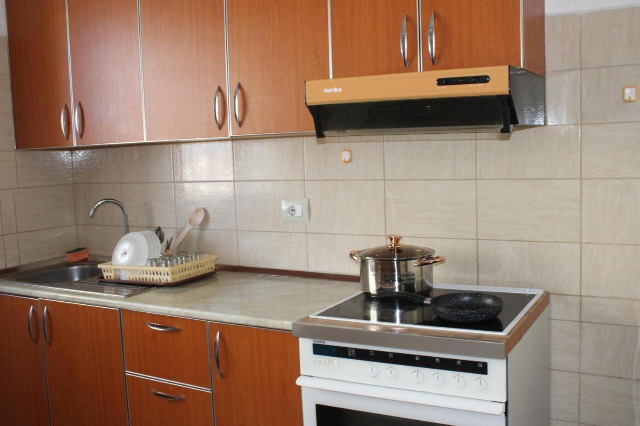 Bledi'S Comfy Apartment In New Blvd / Free Parking Tirana Exterior photo